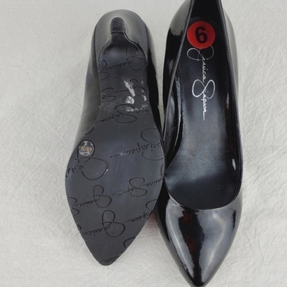 Jessica simpson Velmax point toe patent heels Size 6B - Picture 9 of 11
